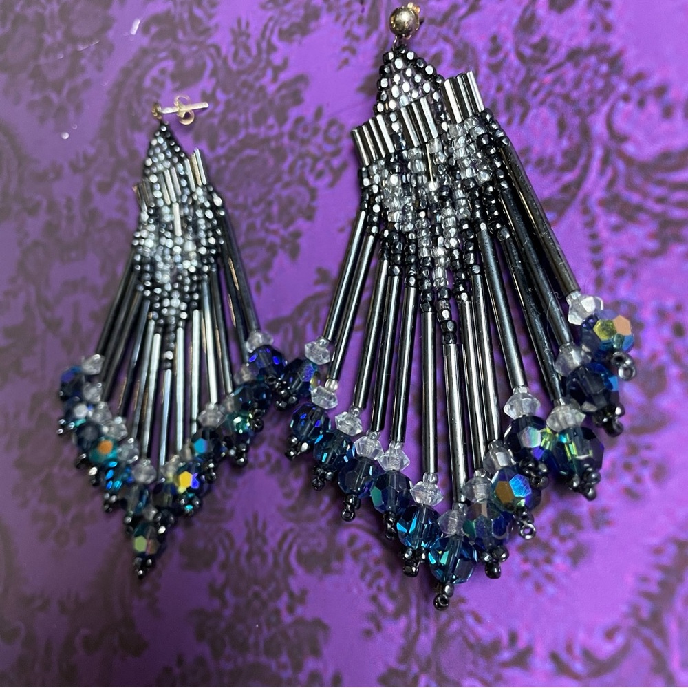 Vintage Iridescent Beaded Chipita earrings - Picture 4 of 8